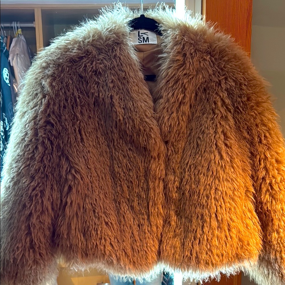 LOVE DESIGN COMPANY Faux Fur Jacket in Caramel one/size brand new